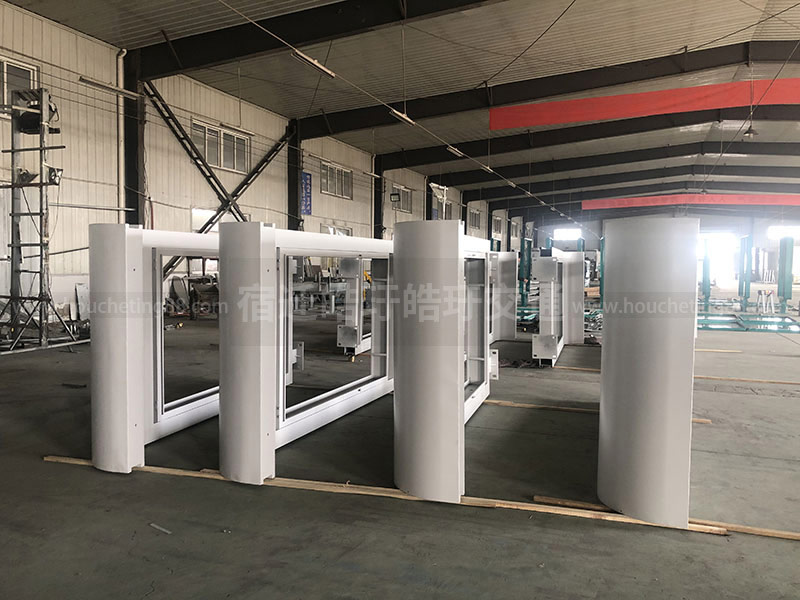  皓玗公交站臺候車亭廠家生產設施建設萬事俱備,蓄勢待發(fā)配圖一